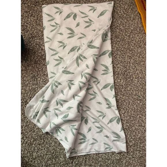 Soft Baby Swaddle Blanket Eucalyptus Leaf Print - Picture 2 of 2